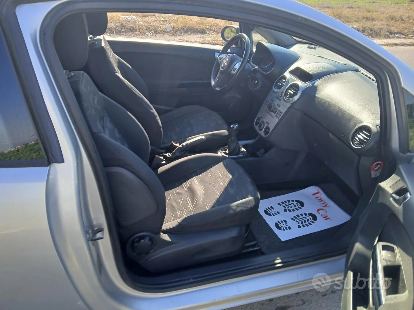 Opel Corsa 2011 photo 4