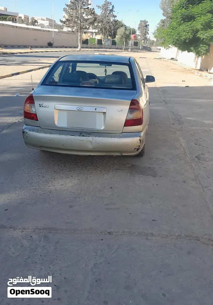 Hyundai Verna 2001 photo 3