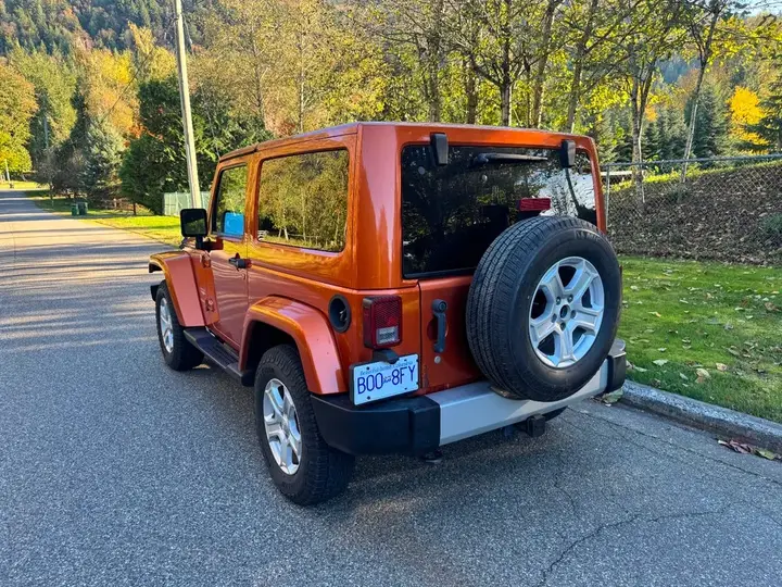 Jeep Wrangler 2011 photo 3
