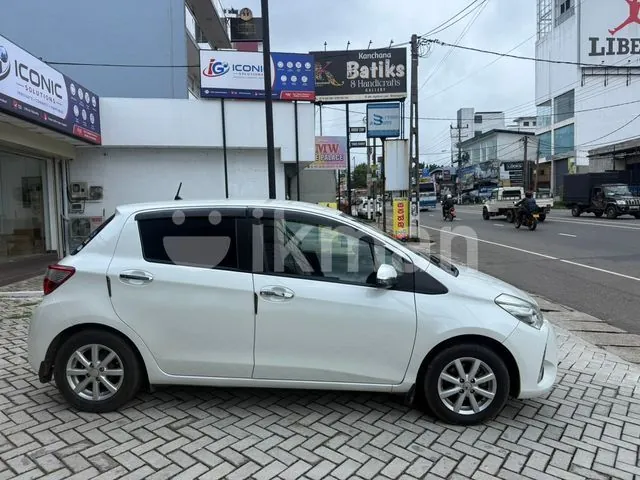 Toyota Vitz 2020 photo 4