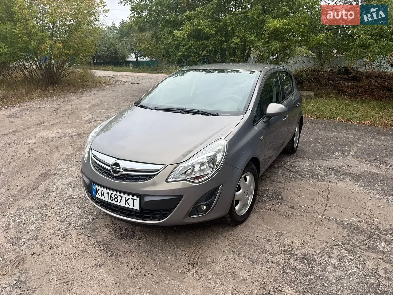 Opel Corsa 2013 photo 2