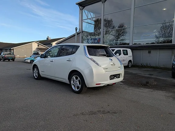 Nissan Leaf 2013 photo 3