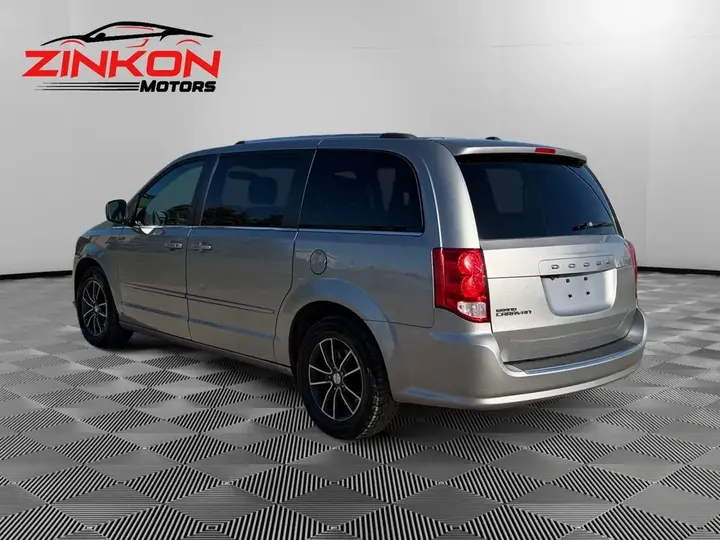 Dodge Grand Caravan 2017 photo 3