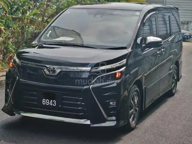 Toyota Voxy 2.0 Zs