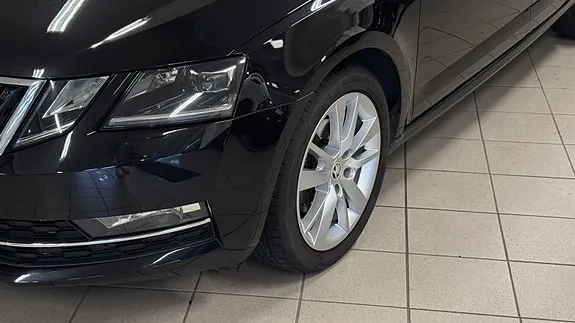 Skoda Octavia 2019 photo 2