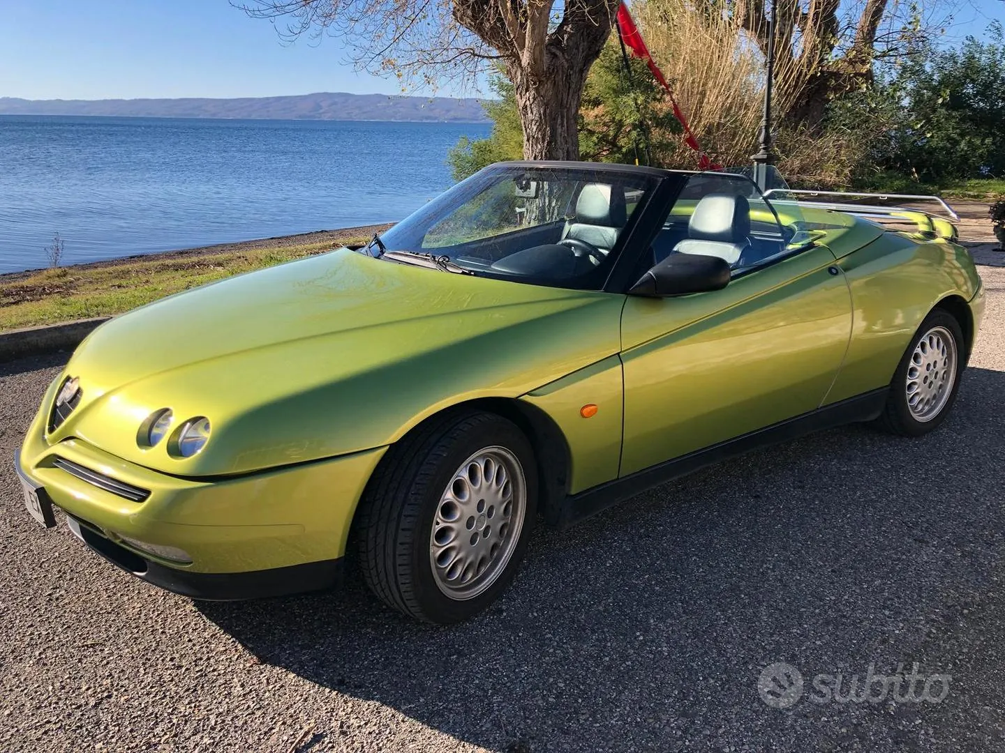 Alfa Romeo Spider 1996 photo 4