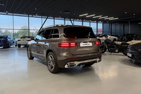 Mercedes-Benz Glb250+ 2025 photo 4