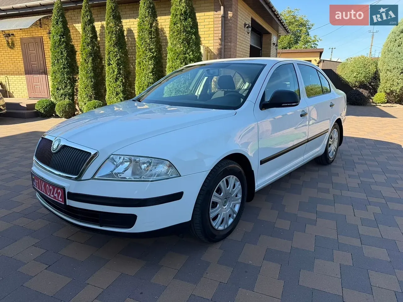 Skoda Octavia 2012 photo 2