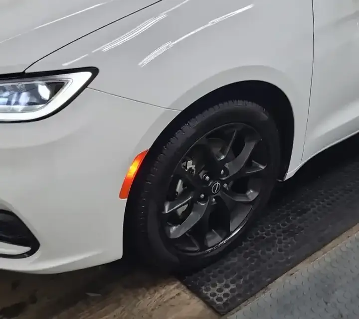 Chrysler Pacifica 2026 photo 5