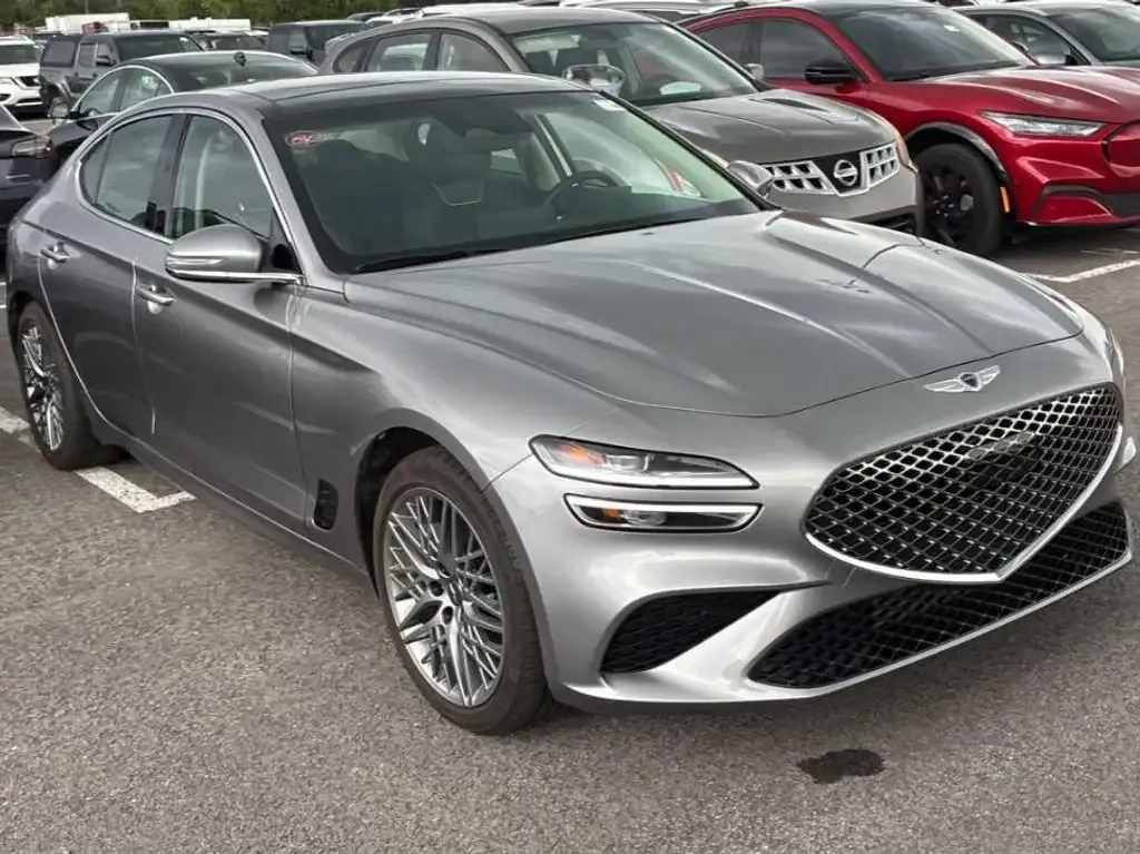 Genesis G70 2023 photo 2