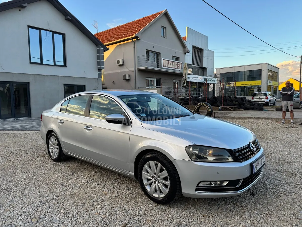 Volkswagen Passat 2012 photo 4