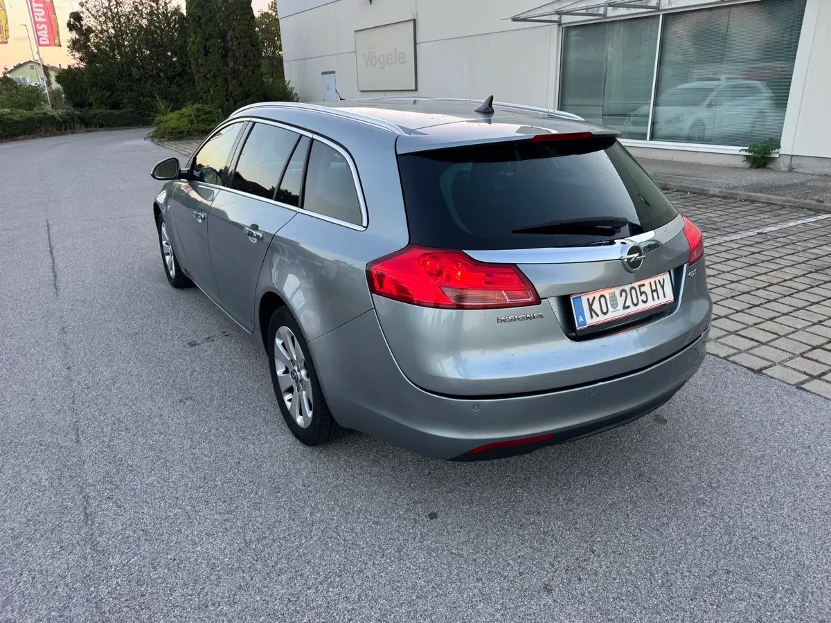 Opel Insignia 2012 photo 2
