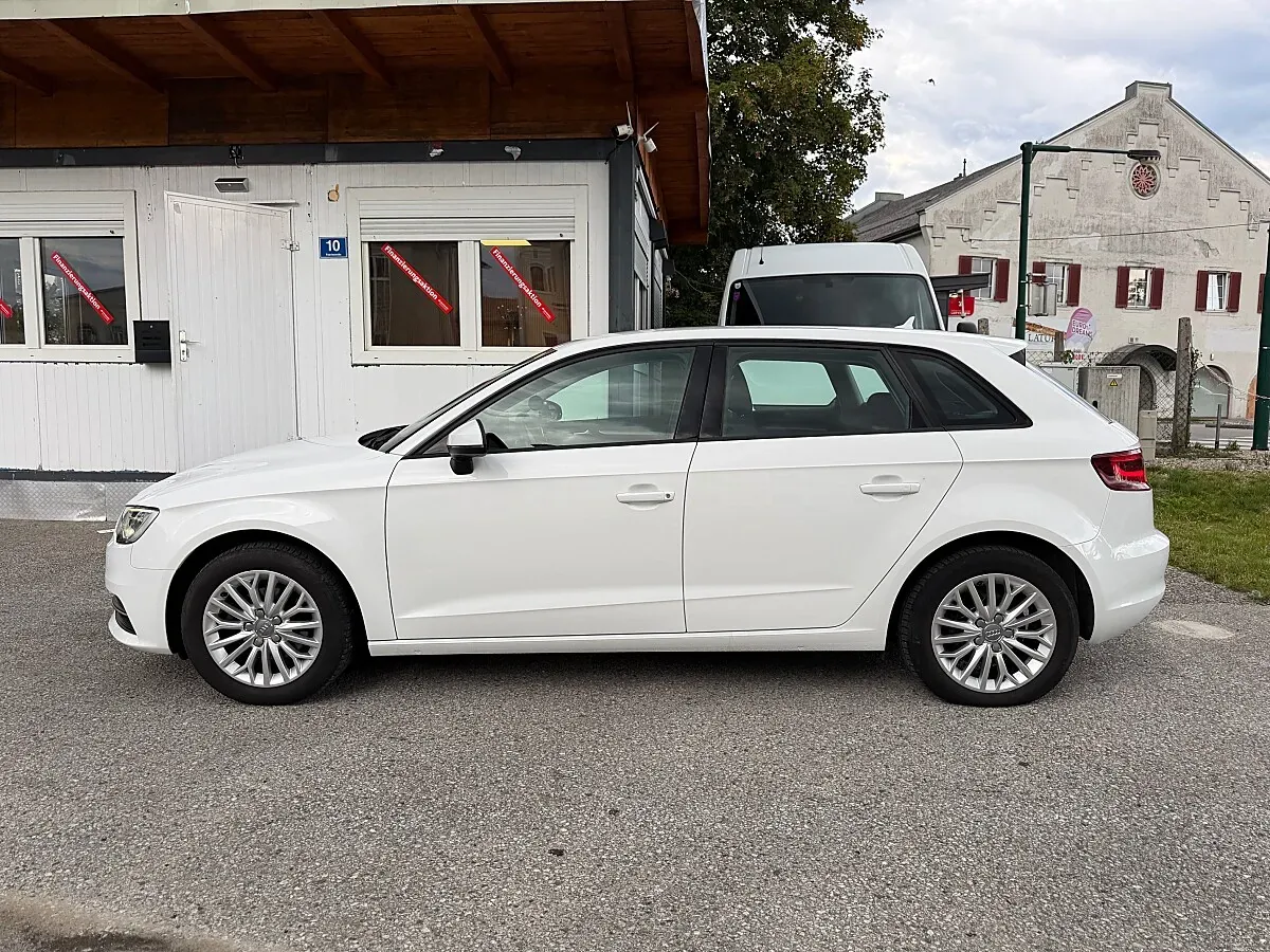 Audi A3 2015 photo 3