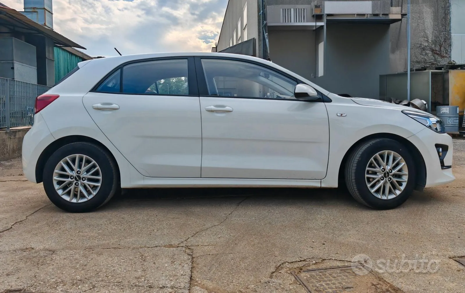 Kia Rio 2022 photo 2
