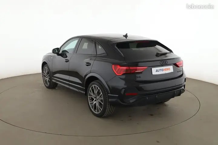 Audi Q3 2023 photo 2
