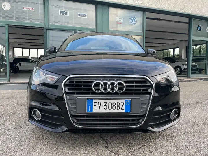 Audi A1 2014 photo 2
