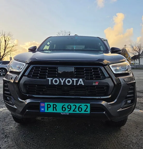 Toyota Hilux 2024 photo 3