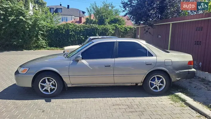 Toyota Camry 2001 photo 2