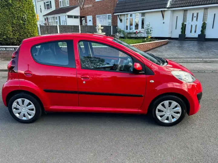 Peugeot 107 2014 photo 3