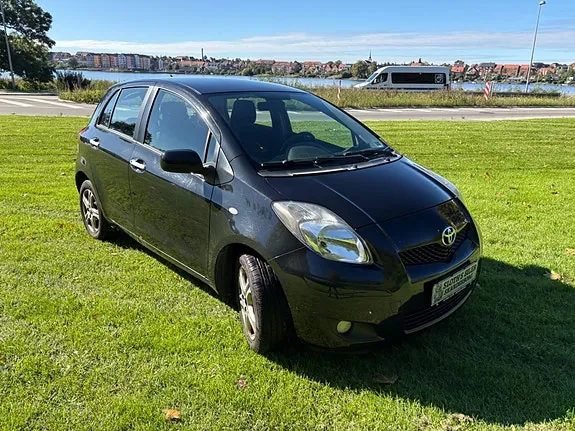 Toyota Yaris 2010 photo 4