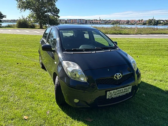 Toyota Yaris 2010 photo 3