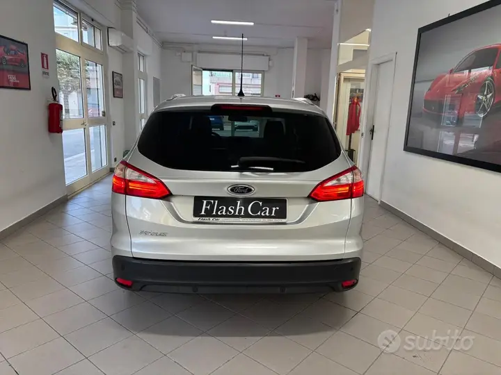 Ford Focus 2012 photo 5