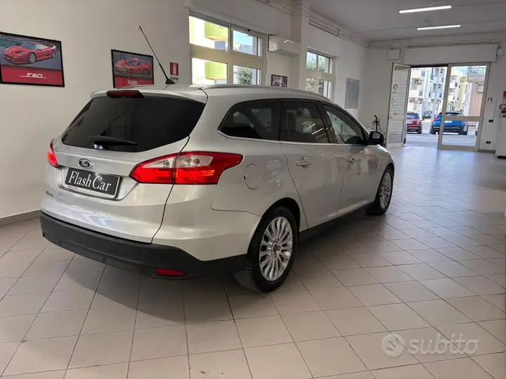 Ford Focus 2012 photo 4