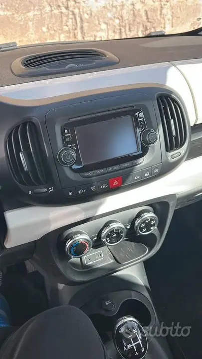 Fiat 500L 2016 photo 2