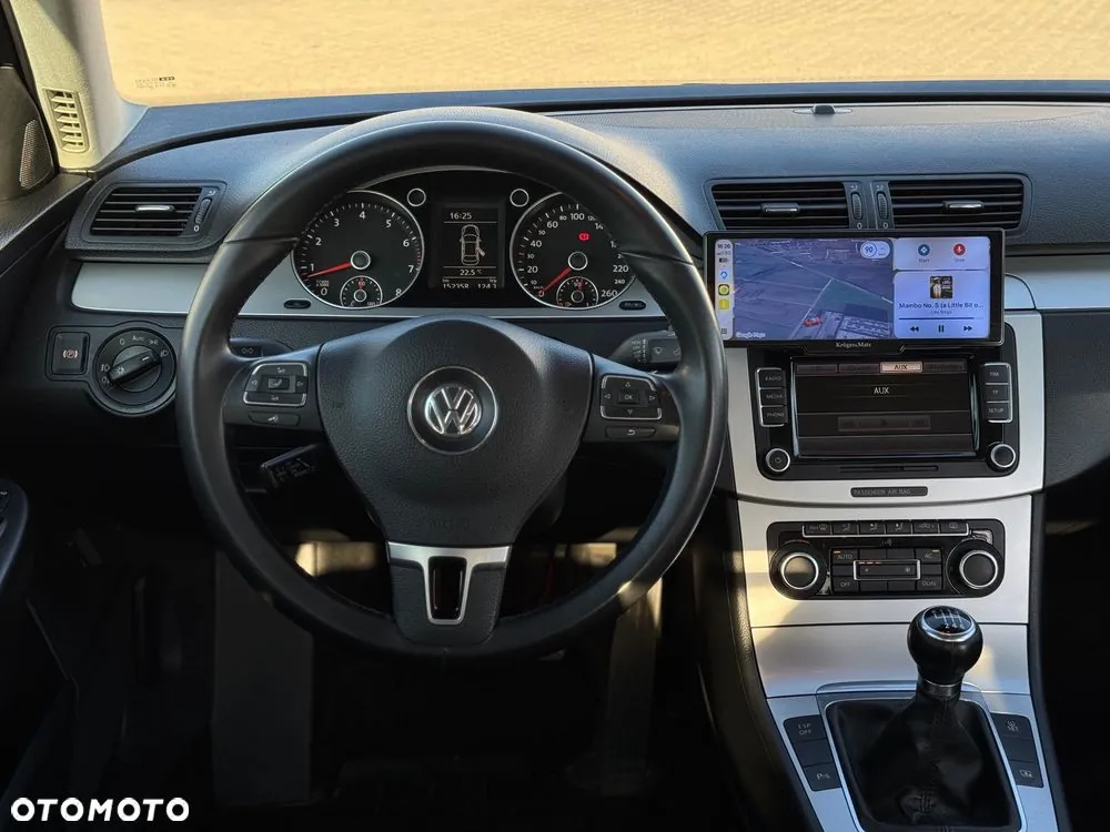 Volkswagen Passat 2010 photo 5