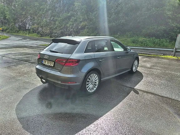 Audi A3 2016 photo 4