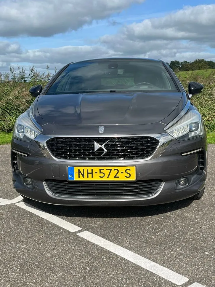 DS Automobiles Ds 5