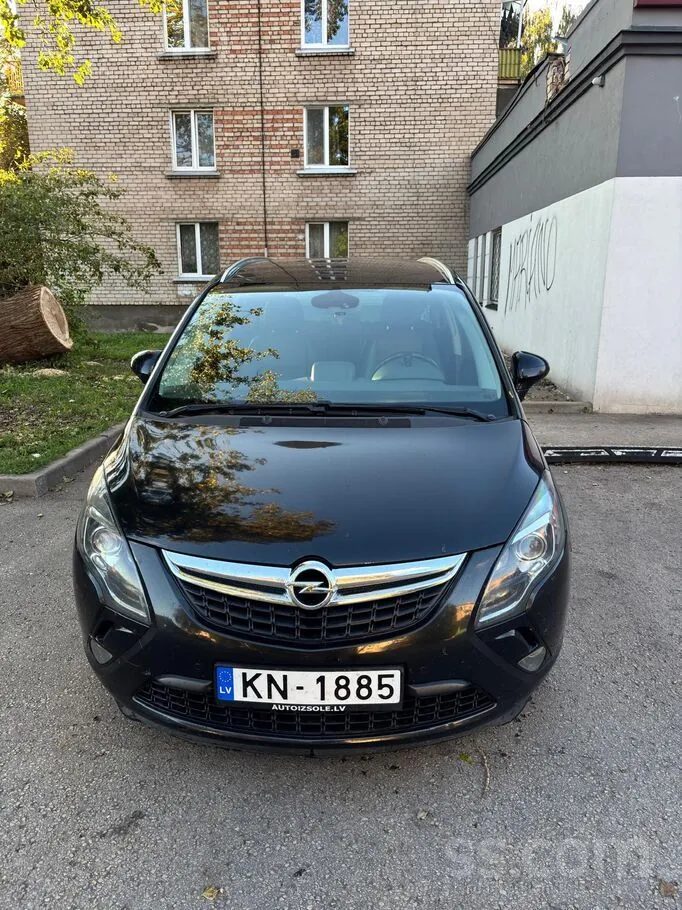Opel Zafira 2012 photo 2