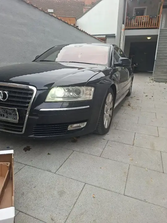 Audi A8 2009 photo 2