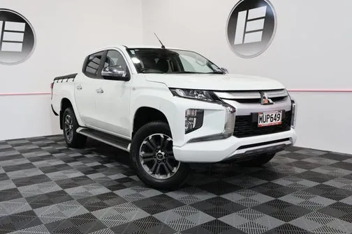 Mitsubishi Triton