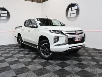 Mitsubishi Triton 2020 photo 2