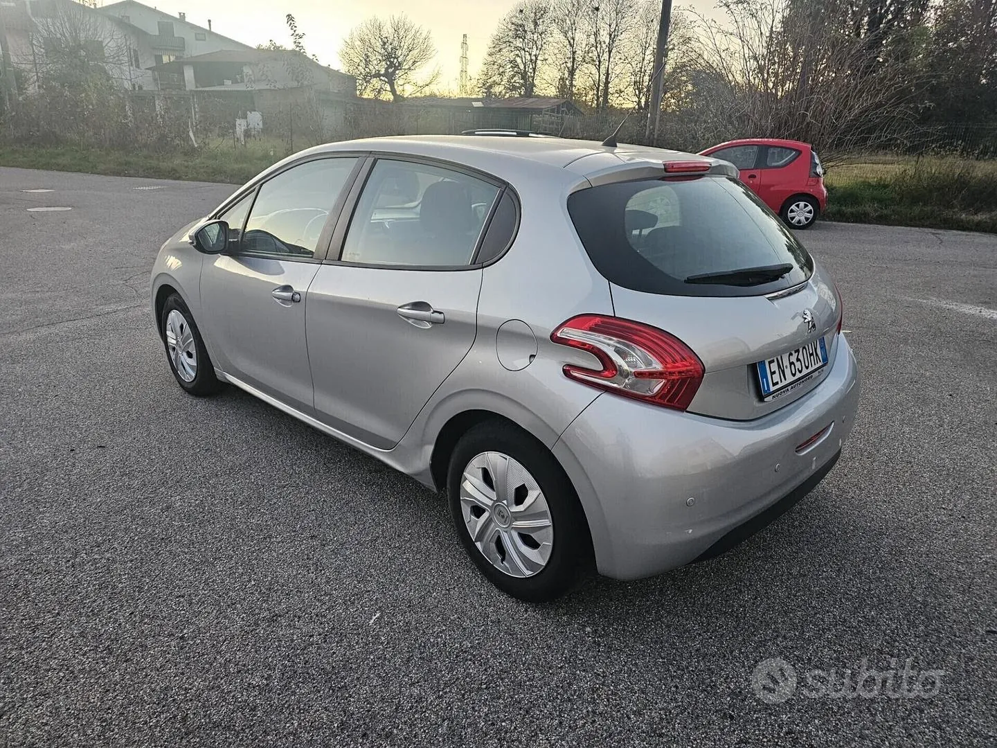 Peugeot 208 2012 photo 5