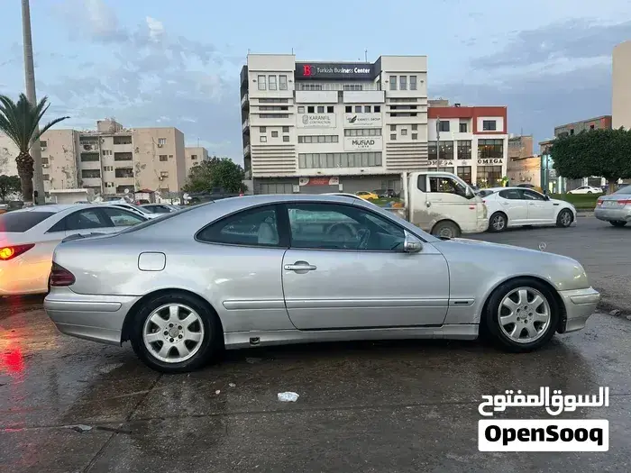 Mercedes-Benz Clk-Class 2002 photo 4