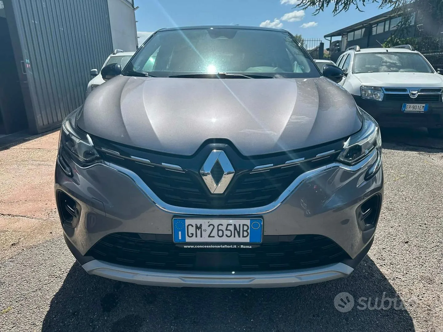 Renault Captur 2023 photo 2