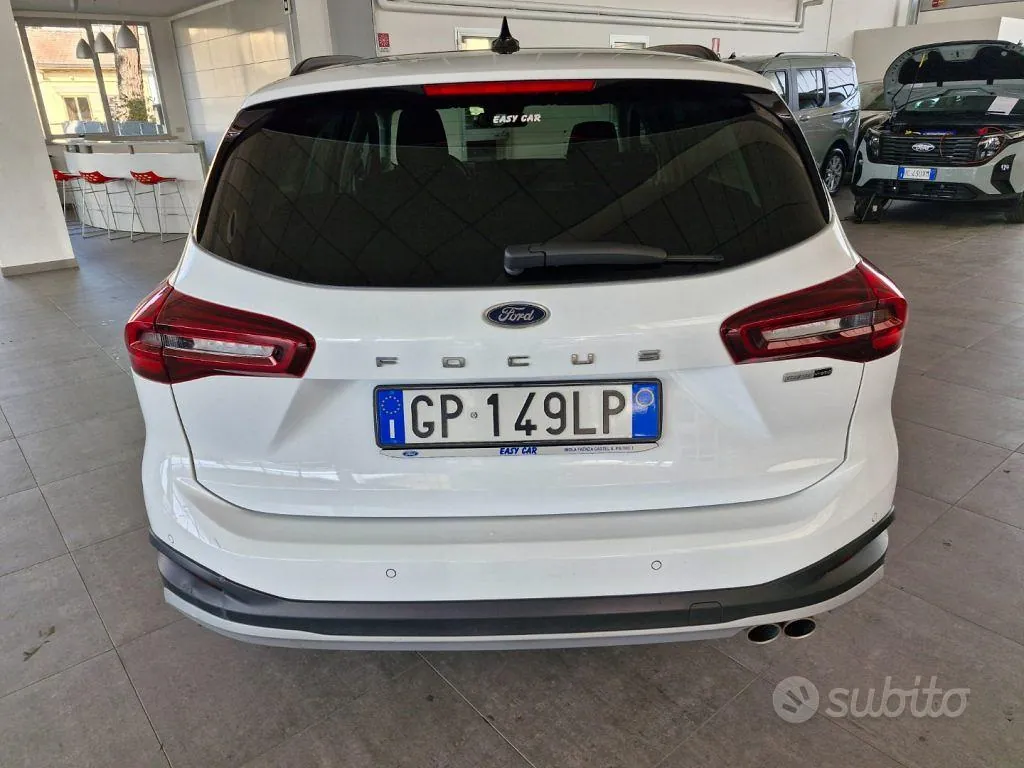 Ford Focus 2023 photo 4