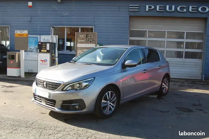 Peugeot 308 2020 photo 3