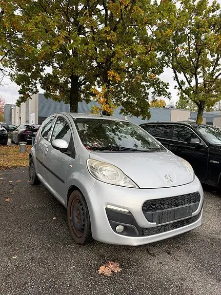 Peugeot 107 2012 photo 2