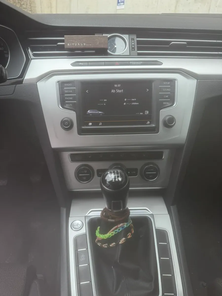 Volkswagen Passat 2015 photo 3