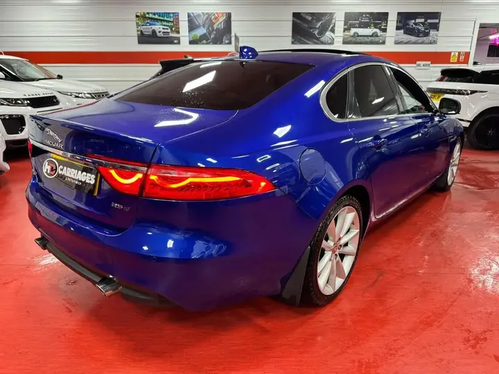 Jaguar Xf 2018 photo 2