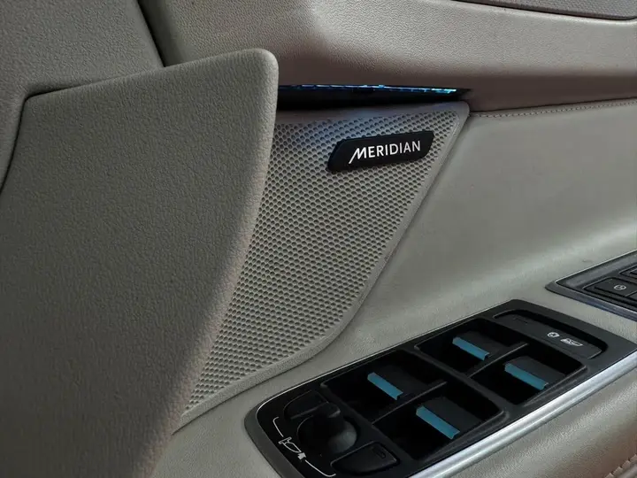 Jaguar Xf 2018 photo 3