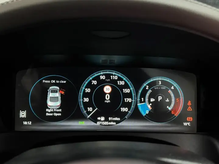 Jaguar Xf 2018 photo 4