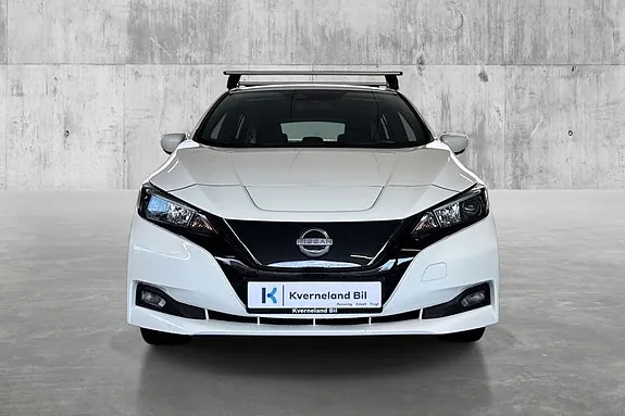 Nissan Leaf 2023 photo 2