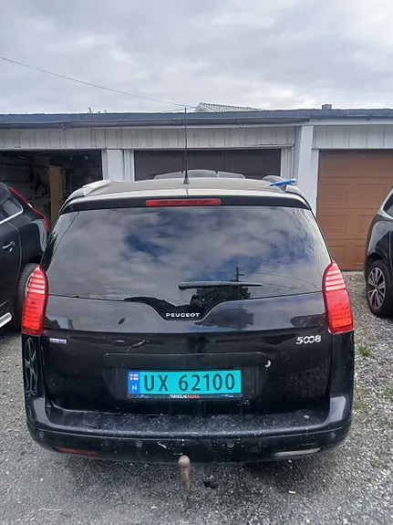 Peugeot 5008 2012 photo 2