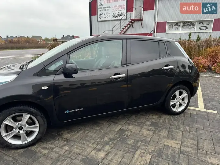 Nissan Leaf 2013 photo 4