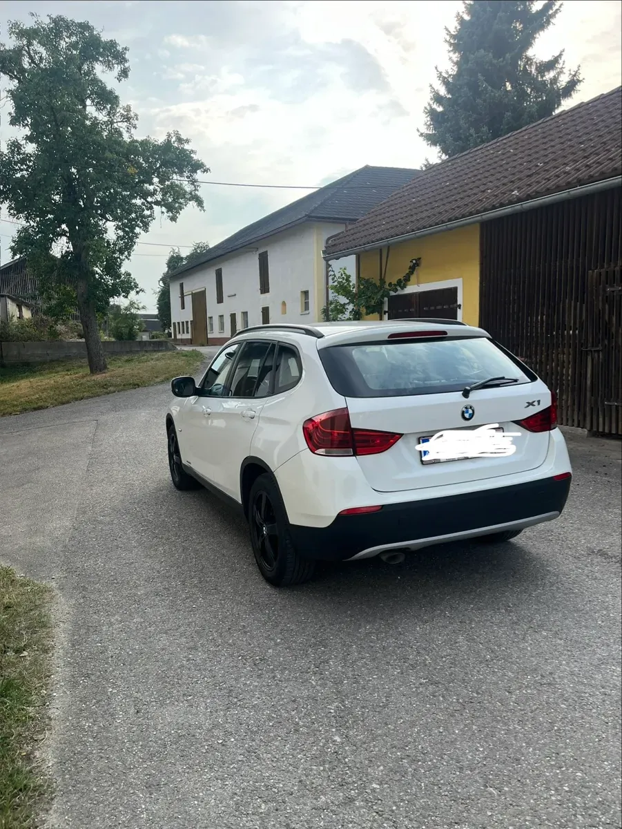 BMW X1 2012 photo 3