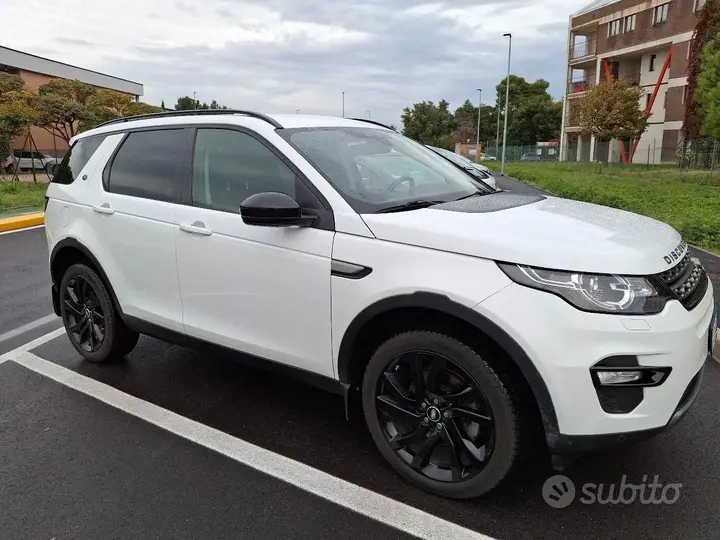 Land Rover Discovery Sport 2015 photo 2